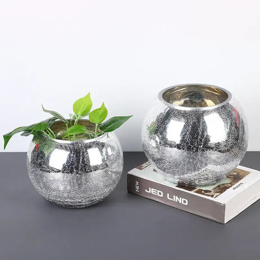 Round fish bowl vases with silver design